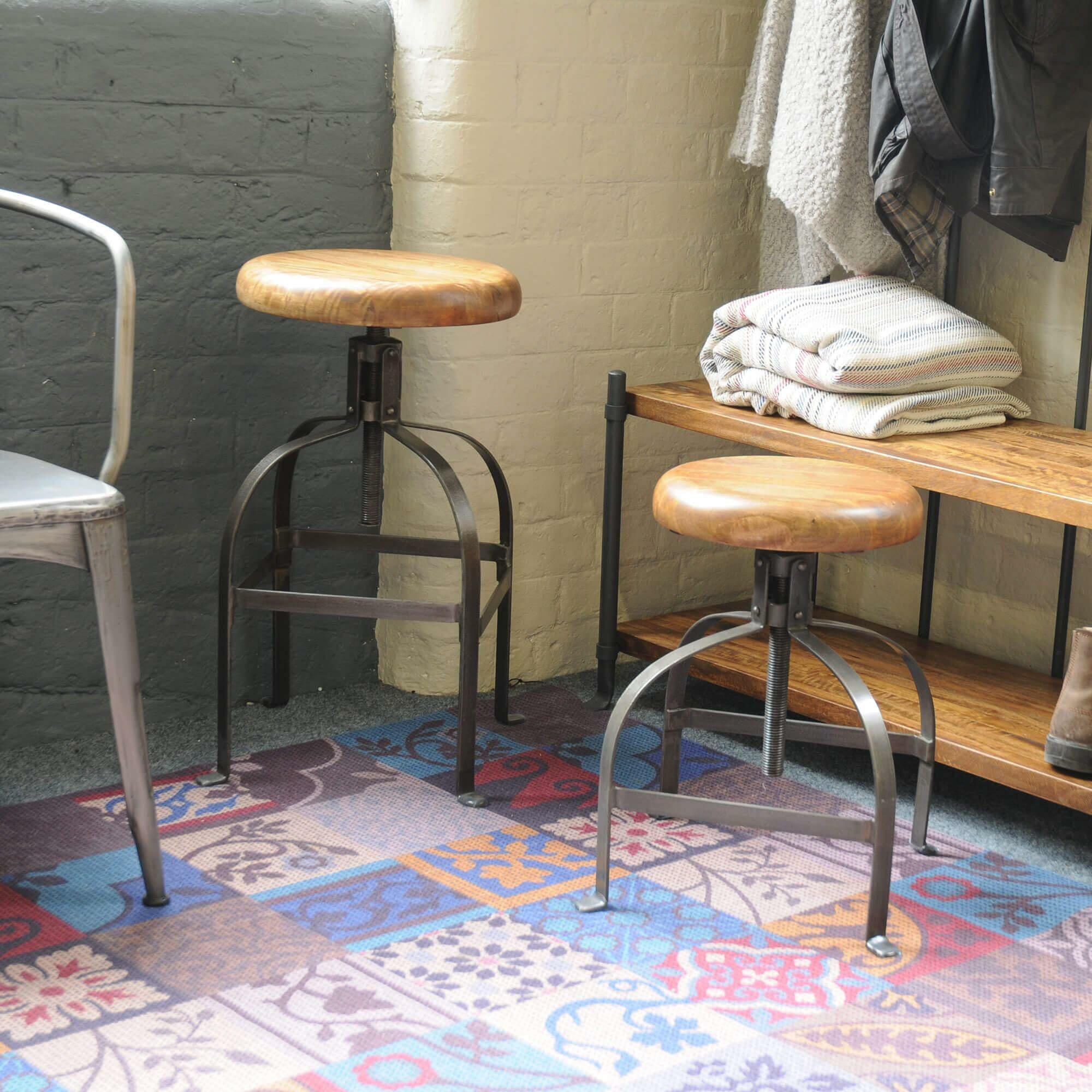 Urban Dentist Stool 35cm adjustable seat